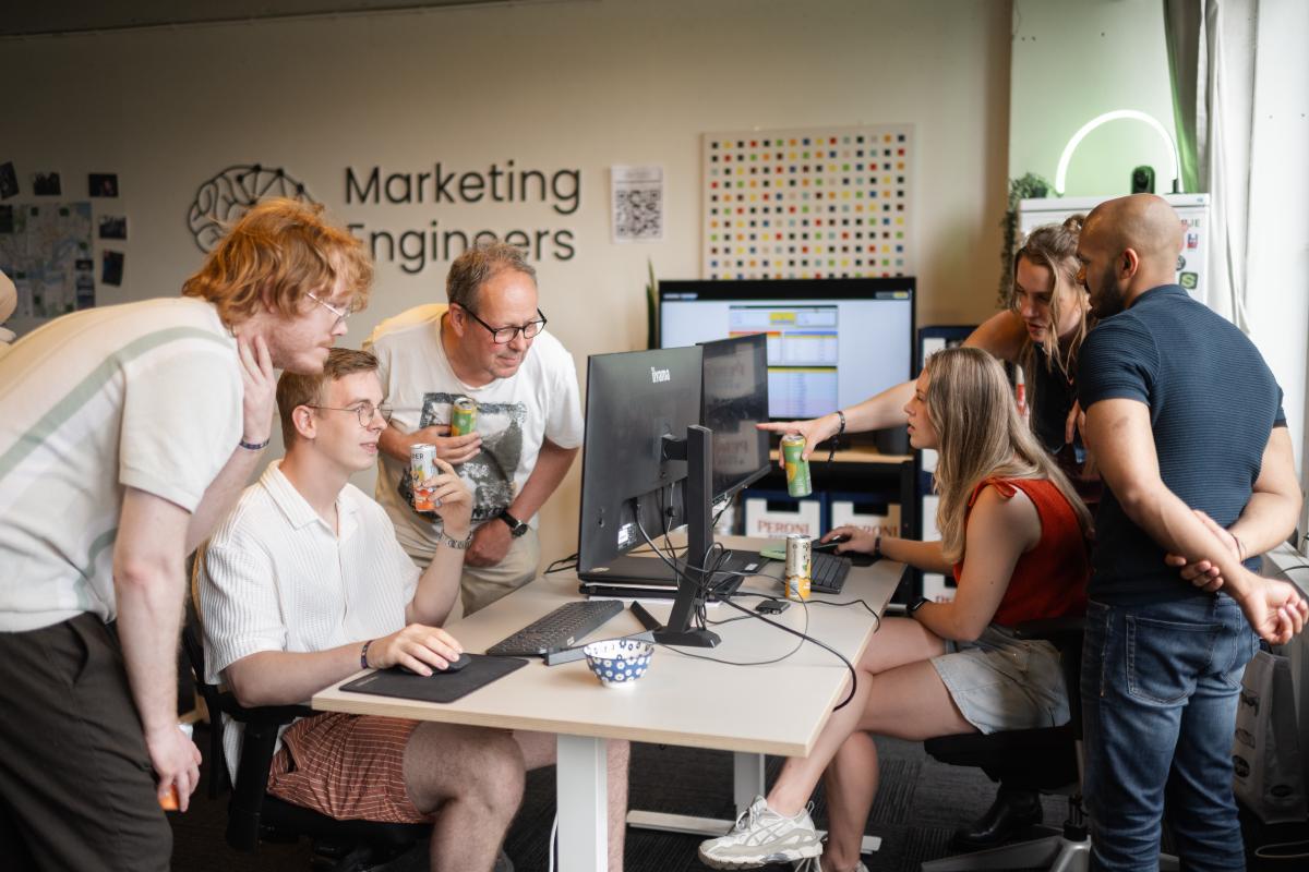 marketing-engineers-agency-at-night-2026-12.jpg